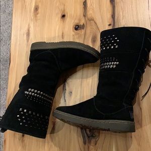BearPaw suede boots
